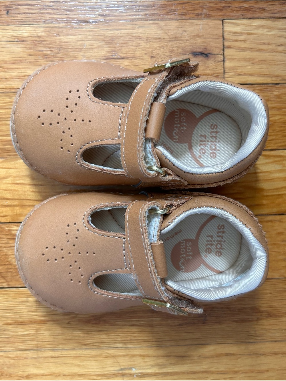 *Stride Rite* Toddler T-Strap Mary Jane in Tan